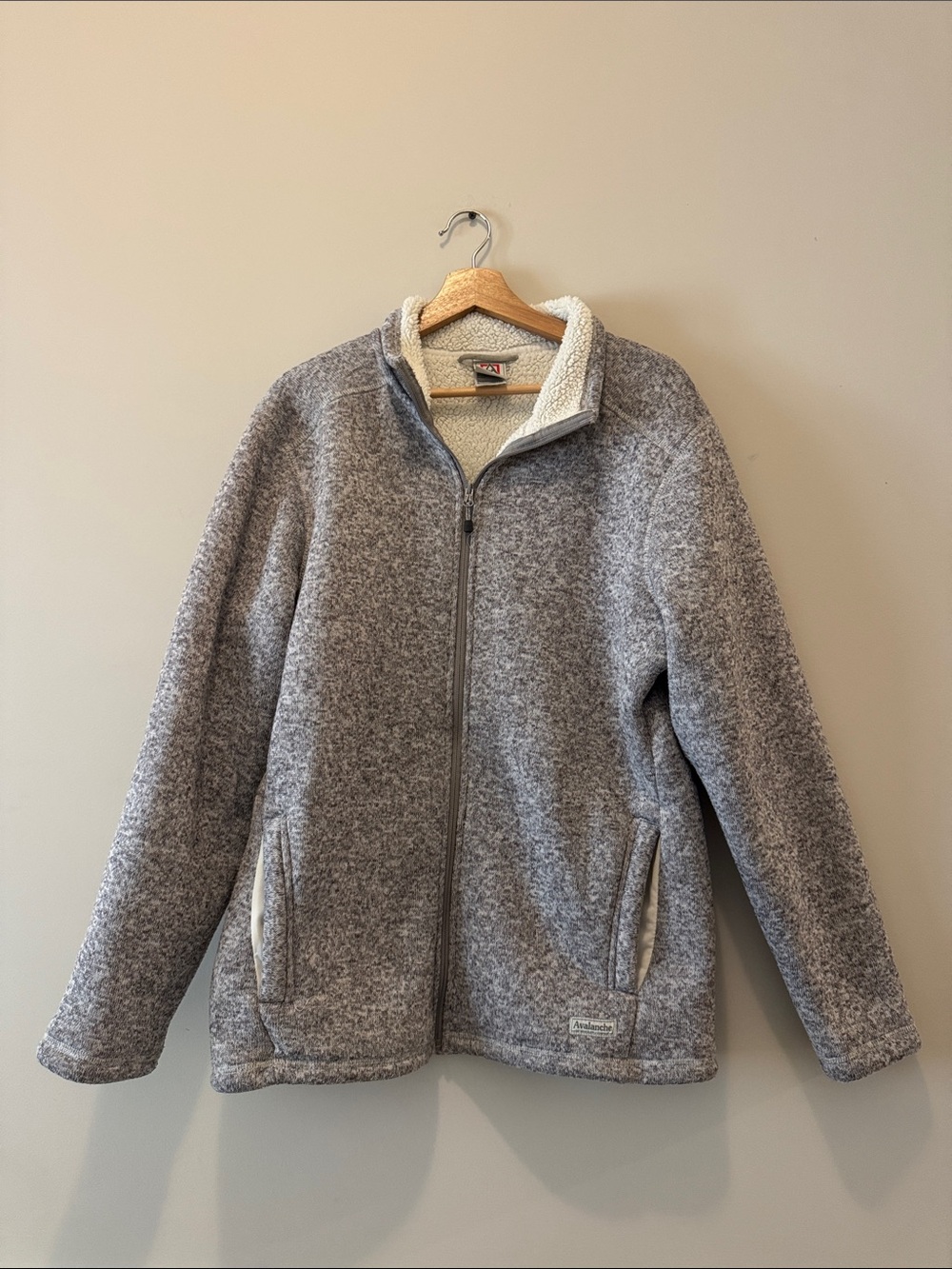 Avalanche | Like New | Men’s Gray Jacket | Size L